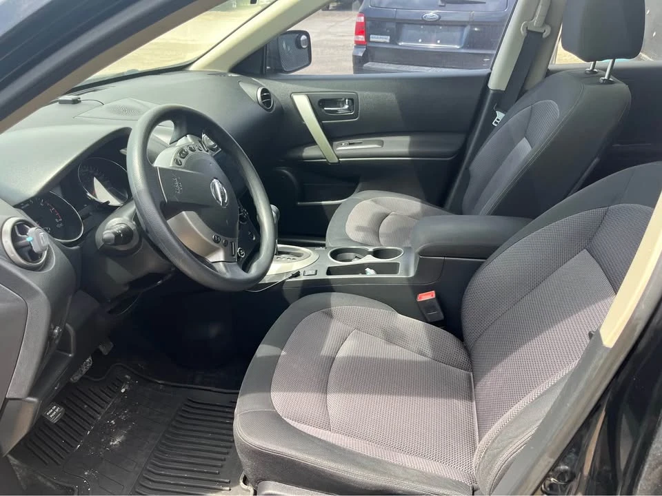 2011 Nissan Rogue - Image 9 of 18