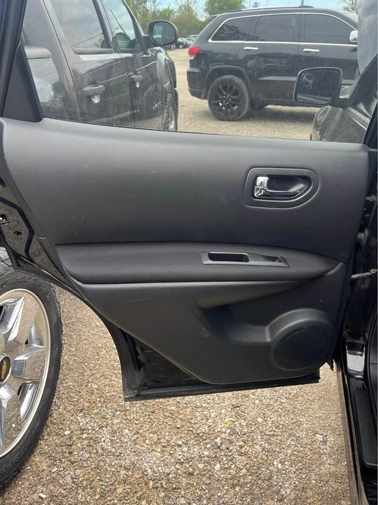 2011 Nissan Rogue - Image 14 of 18