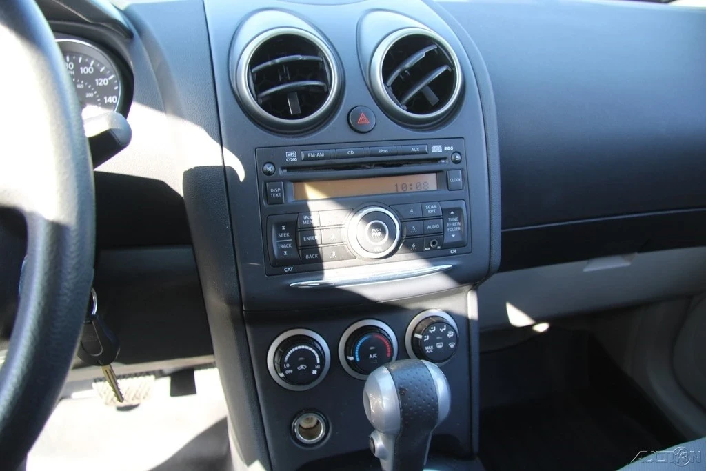 2011 Nissan Rogue - Image 16 of 21