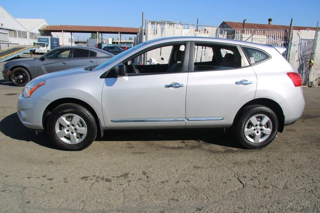 2011 Nissan Rogue - Image 3 of 21