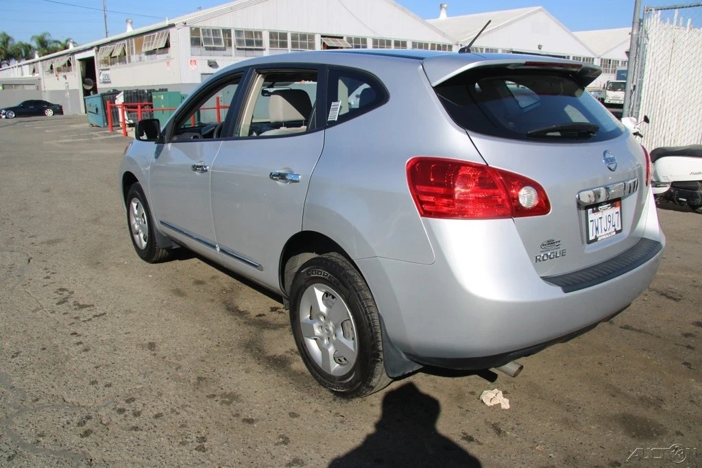 2011 Nissan Rogue - Image 4 of 21