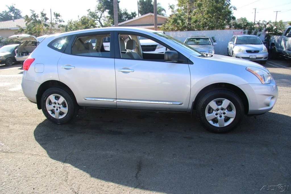 2011 Nissan Rogue - Image 7 of 21