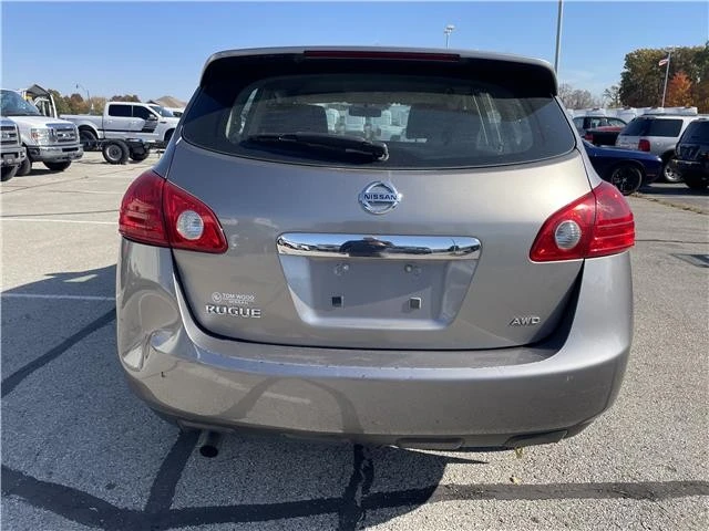 2011 Nissan Rogue - Image 7 of 21