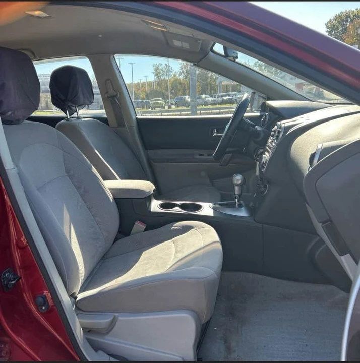 2011 Nissan Rogue - Image 10 of 14