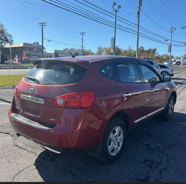 2011 Nissan Rogue - Image 7 of 14