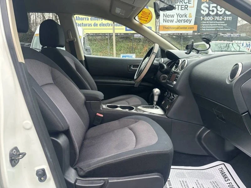 2011 Nissan Rogue - Image 8 of 12