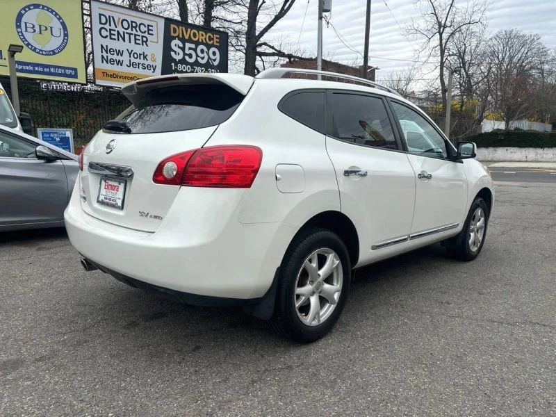 2011 Nissan Rogue - Image 6 of 12