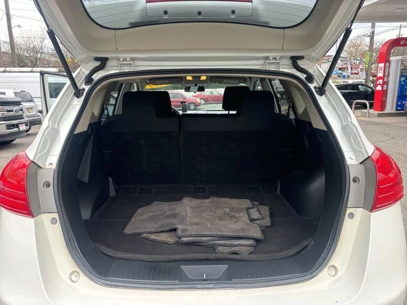 2011 Nissan Rogue - Image 11 of 12