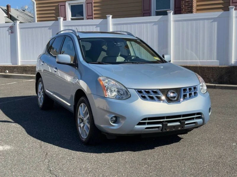 2011 Nissan Rogue - Image 2 of 12