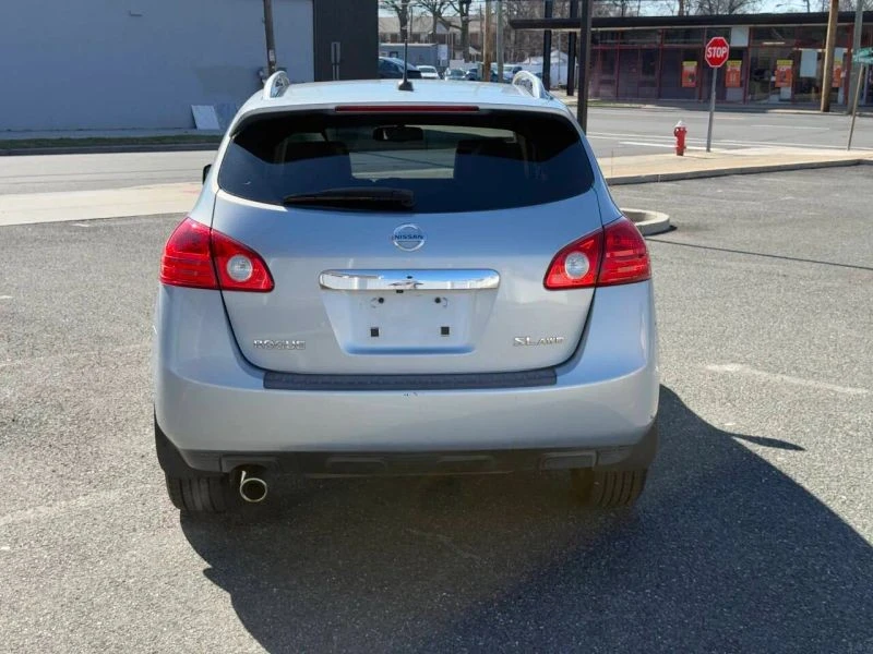 2011 Nissan Rogue - Image 7 of 12
