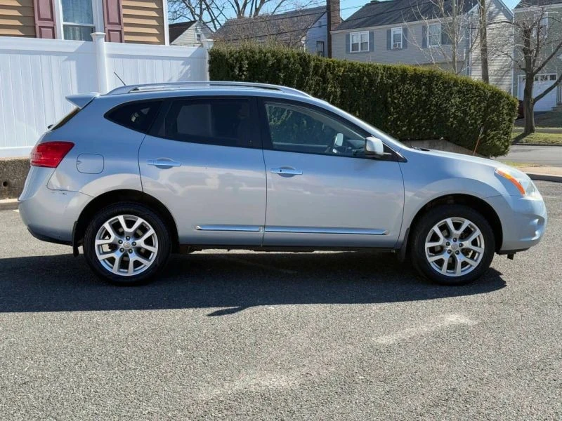 2011 Nissan Rogue - Image 5 of 12