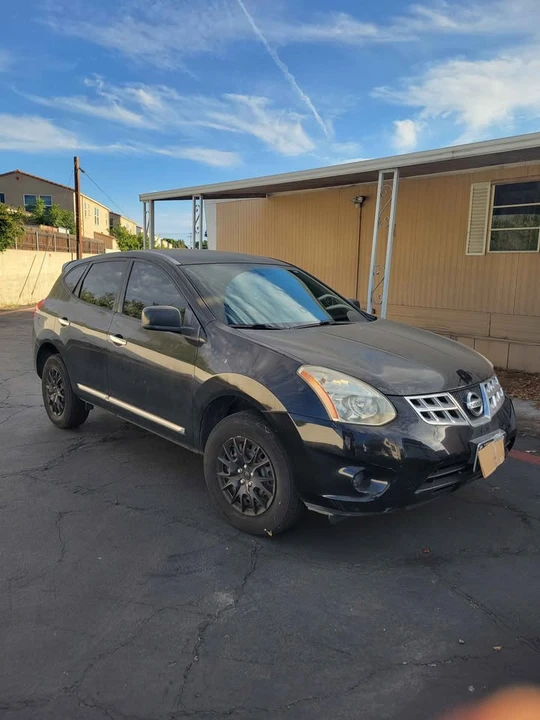 2011 Nissan Rogue - Image 2 of 14