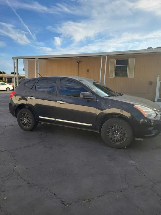 2011 Nissan Rogue - Image 3 of 14