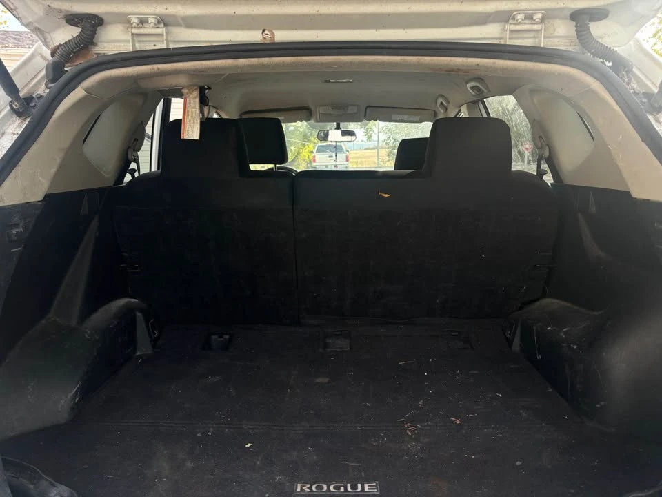 2011 Nissan Rogue - Image 9 of 16