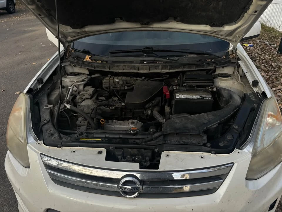 2011 Nissan Rogue - Image 12 of 16