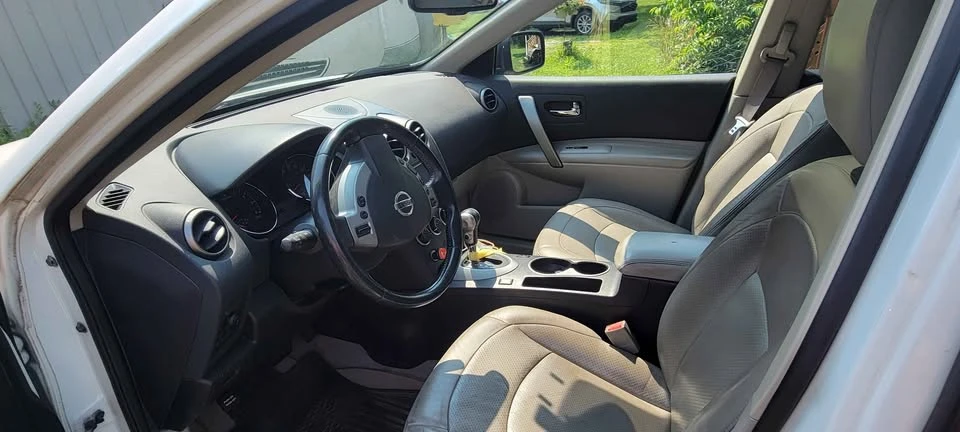 2011 Nissan Rogue - Image 2 of 6