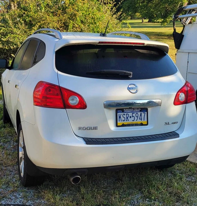 2011 Nissan Rogue - Image 6 of 6