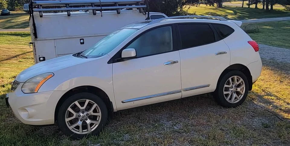 2011 Nissan Rogue - Image 3 of 6