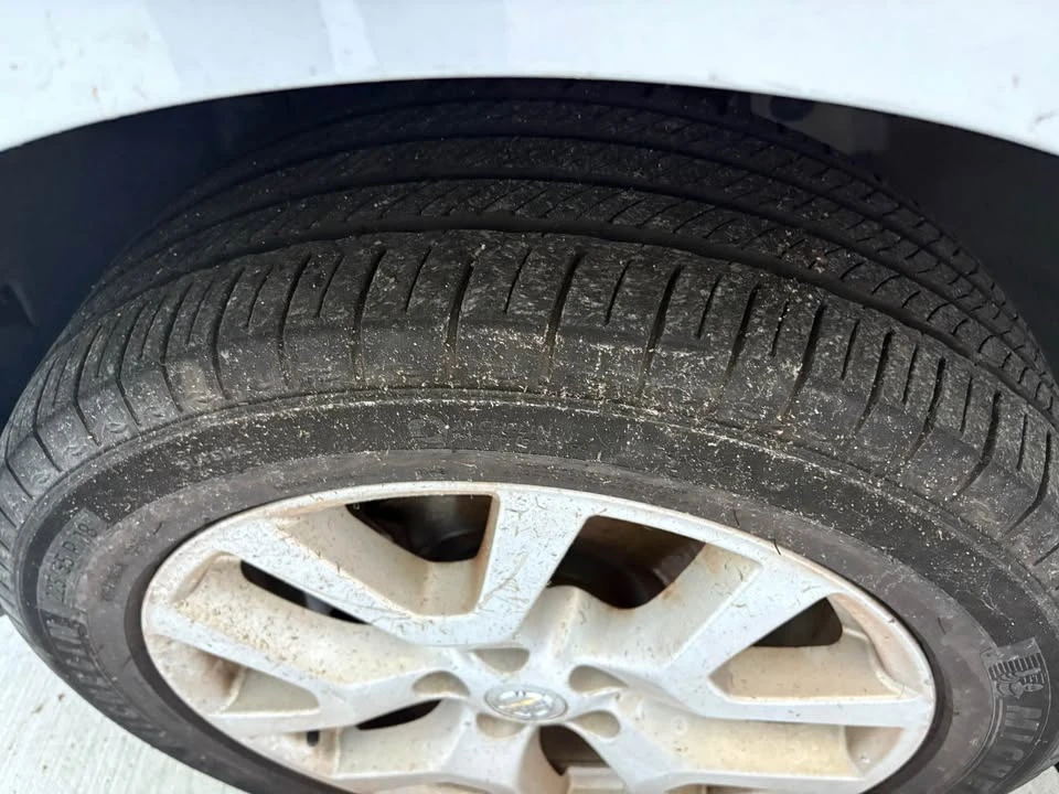 2011 Nissan Rogue - Image 3 of 5