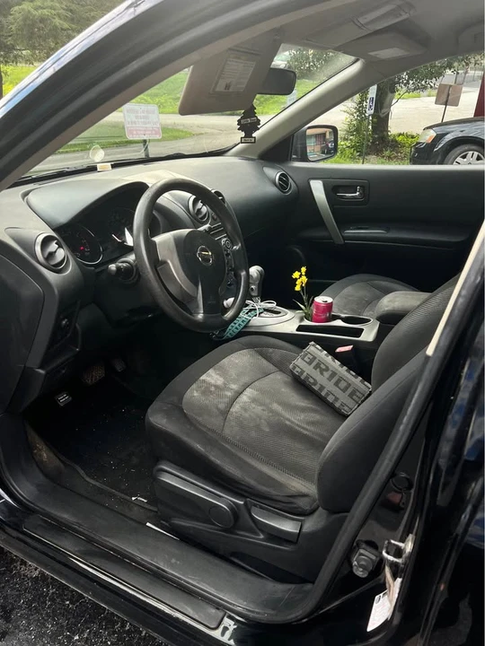 2011 Nissan Rogue - Image 5 of 8