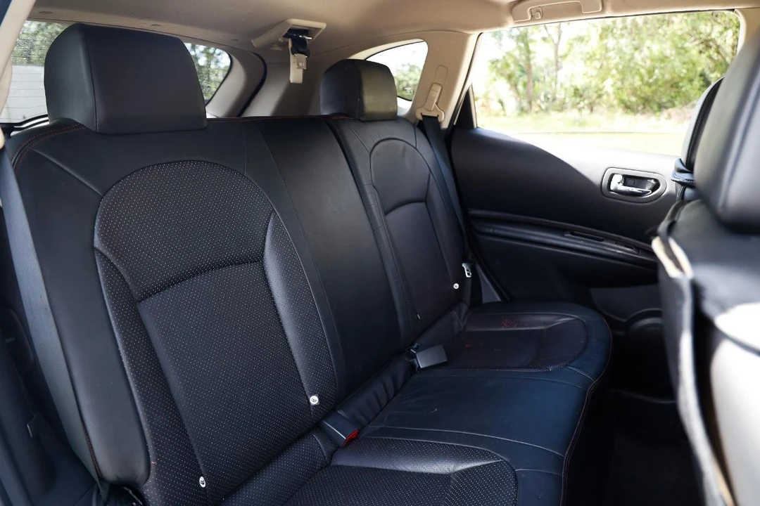 2011 Nissan Rogue - Image 14 of 21