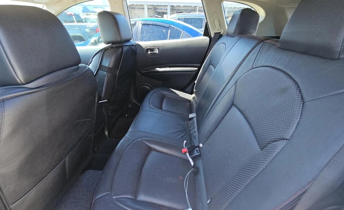 2011 Nissan Rogue - Image 12 of 14