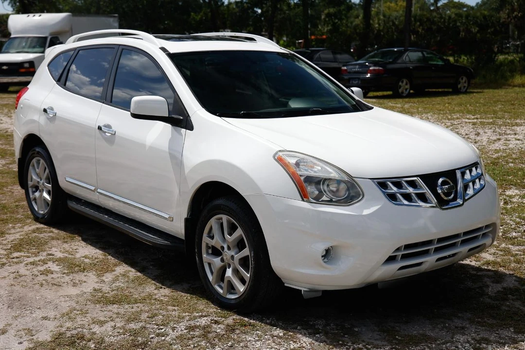 2011 Nissan Rogue - Image 15 of 21