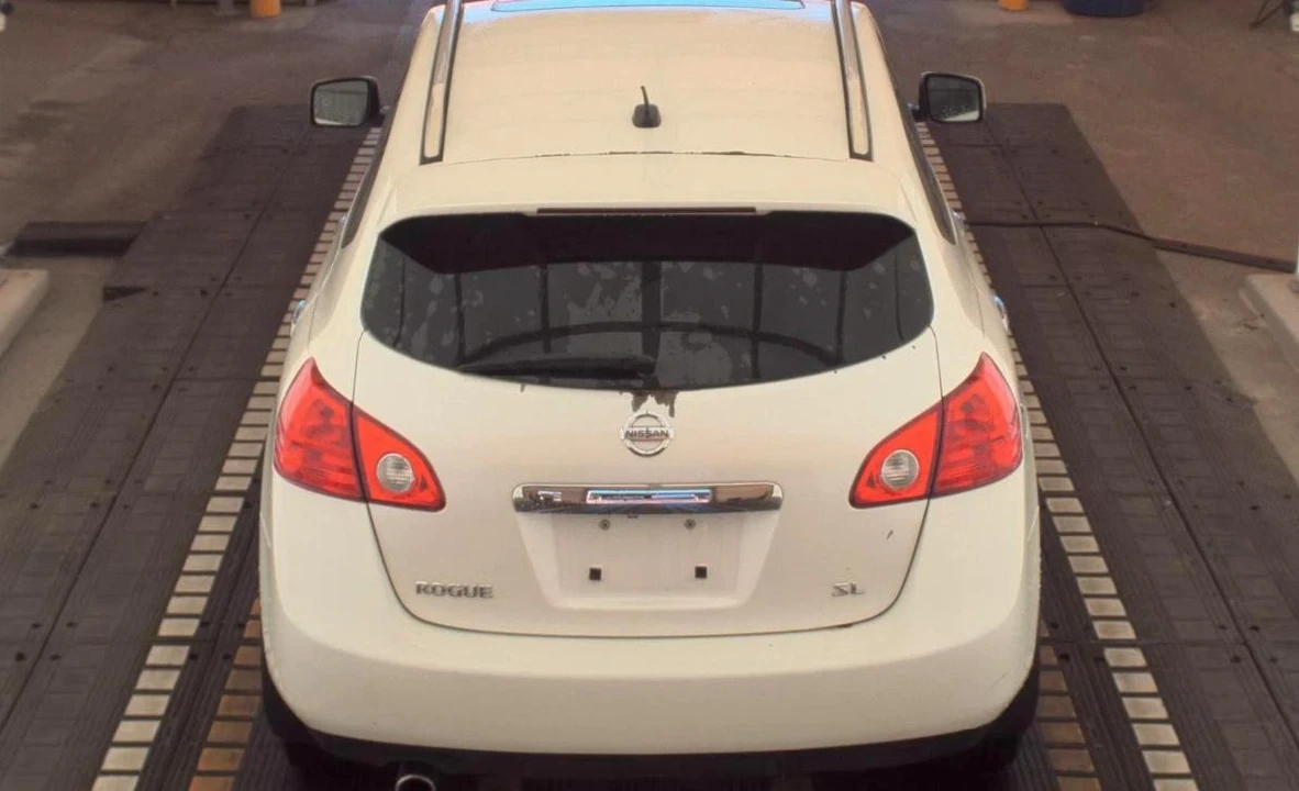 2011 Nissan Rogue - Image 5 of 14