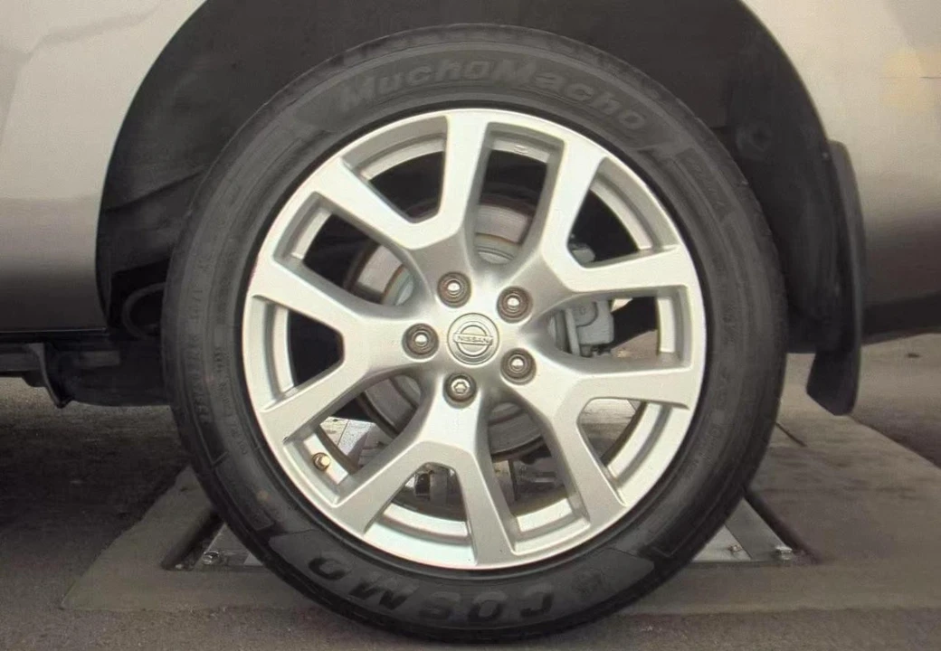 2011 Nissan Rogue - Image 7 of 14