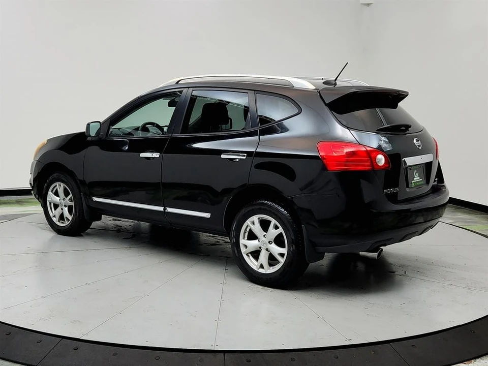 2011 Nissan Rogue - Image 7 of 12