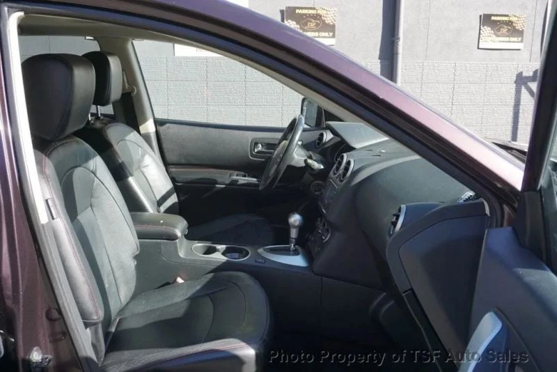 2011 Nissan Rogue - Image 10 of 12