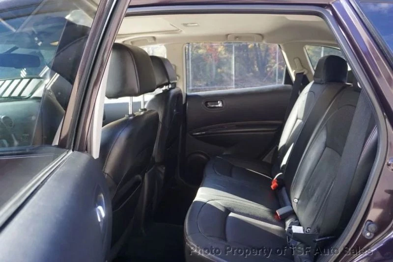 2011 Nissan Rogue - Image 11 of 12