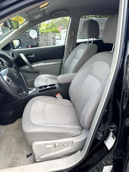 2011 Nissan Rogue - Image 9 of 12