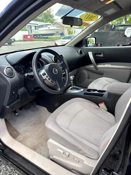2011 Nissan Rogue - Image 10 of 12