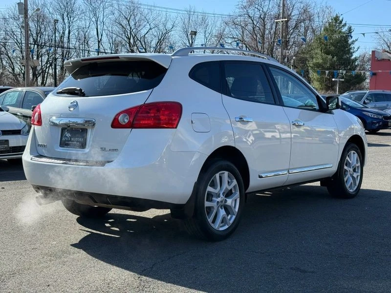 2011 Nissan Rogue - Image 10 of 12