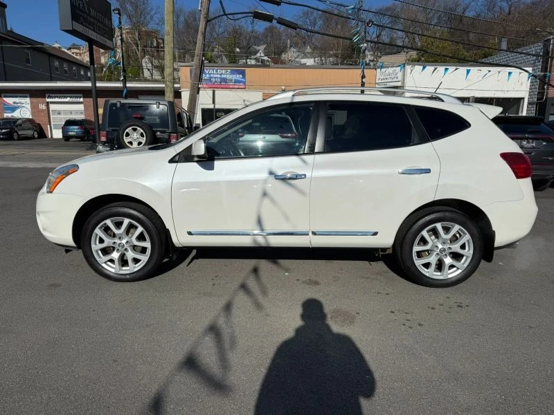 2011 Nissan Rogue - Image 4 of 12