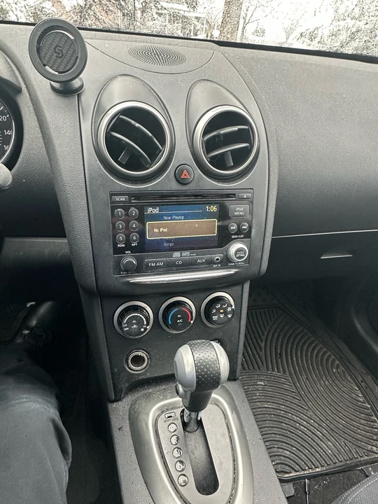 2011 Nissan Rogue - Image 15 of 21