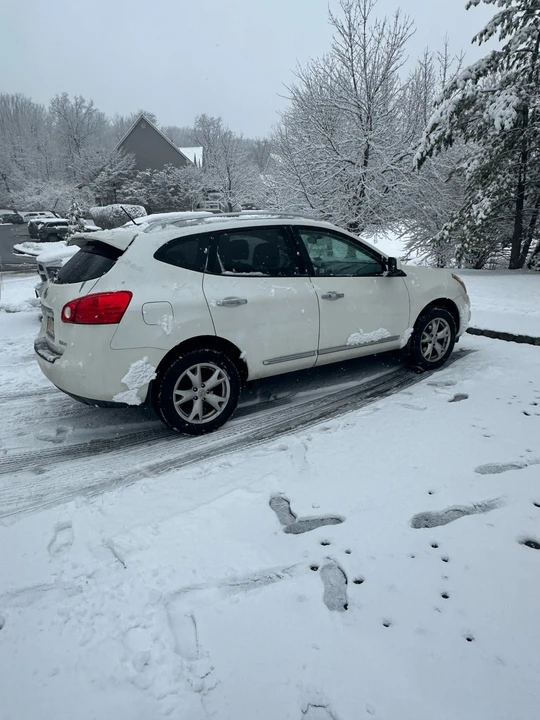 2011 Nissan Rogue - Image 3 of 21