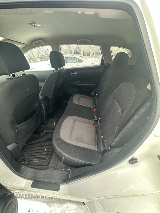 2011 Nissan Rogue - Image 16 of 21