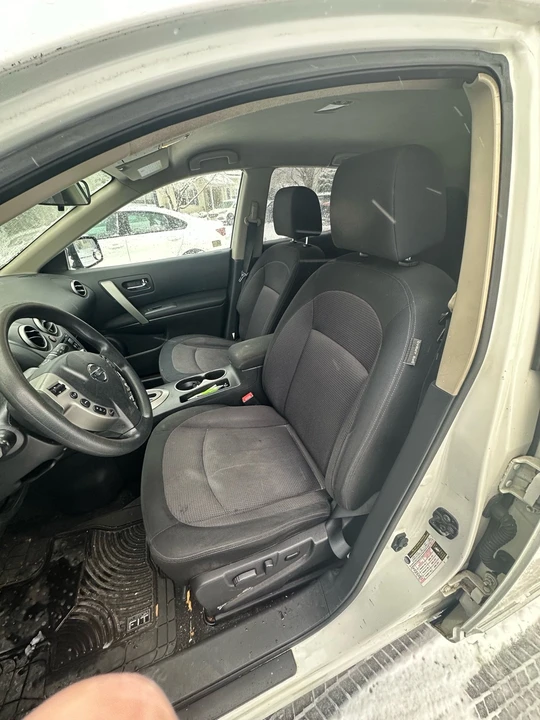 2011 Nissan Rogue - Image 12 of 21