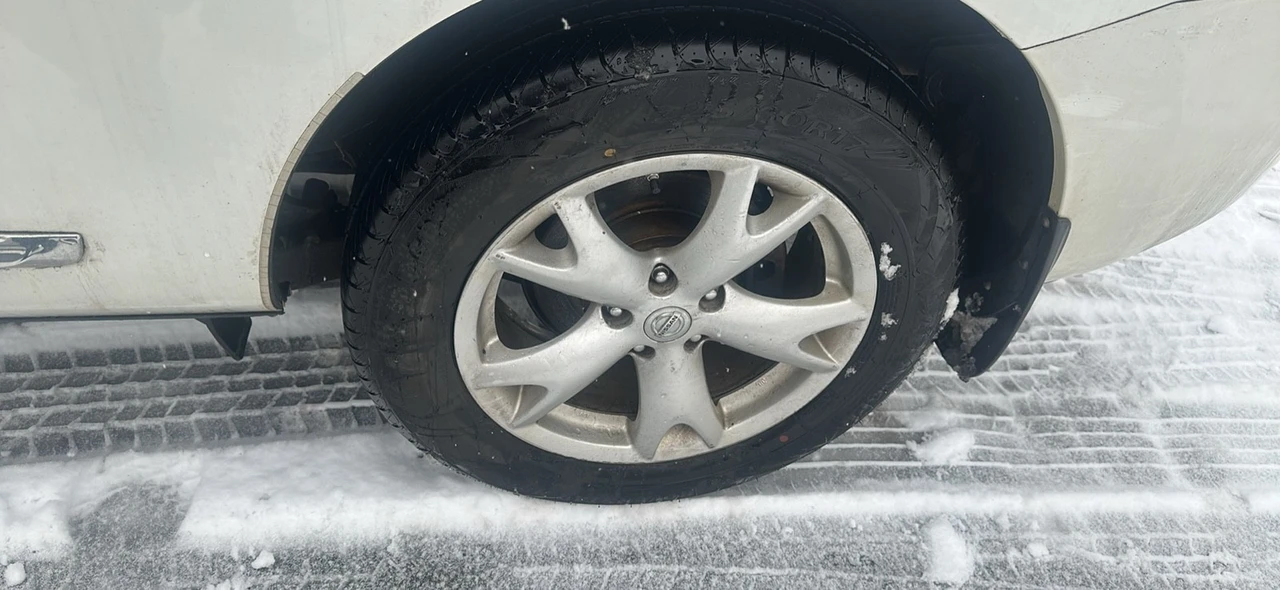 2011 Nissan Rogue - Image 11 of 21