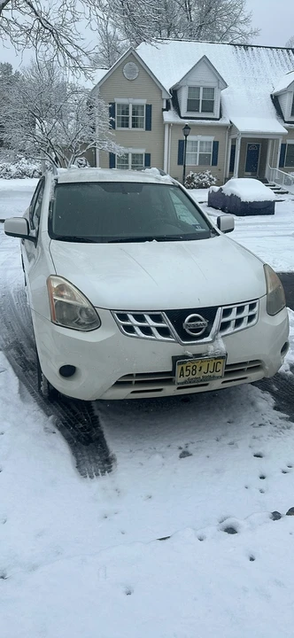 2011 Nissan Rogue - Image 7 of 21