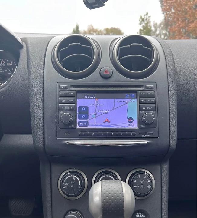 2011 Nissan Rogue - Image 2 of 8