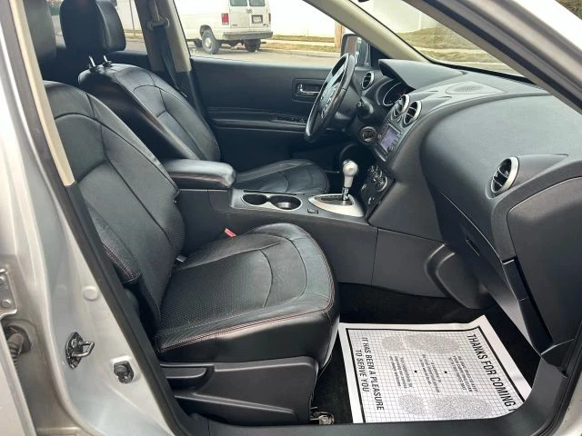 2011 Nissan Rogue - Image 7 of 15