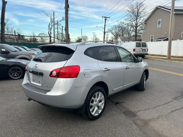 2011 Nissan Rogue - Image 13 of 15