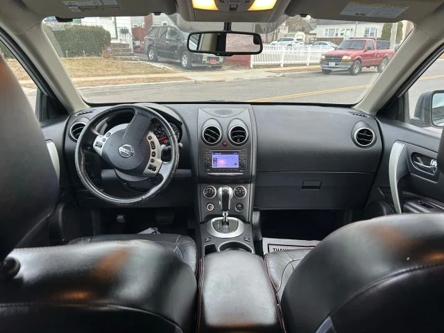 2011 Nissan Rogue - Image 8 of 15