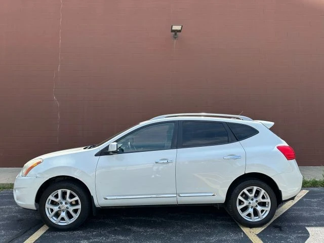 2011 Nissan Rogue - Image 8 of 21