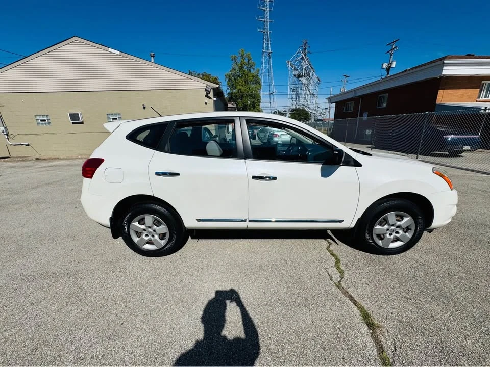 2011 Nissan Rogue - Image 3 of 18