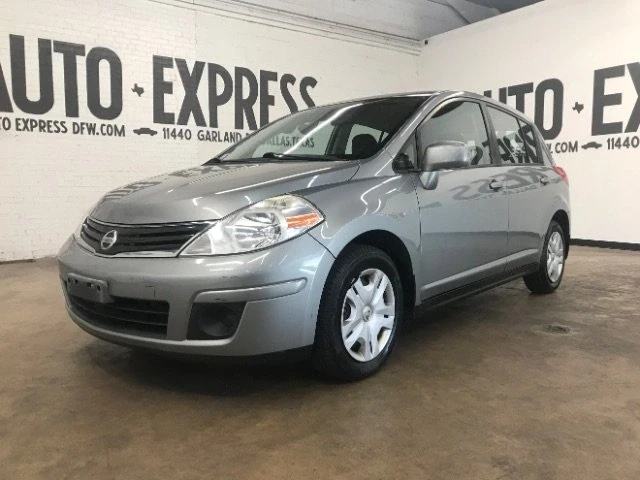 2011 Nissan Versa - Image 2 of 5