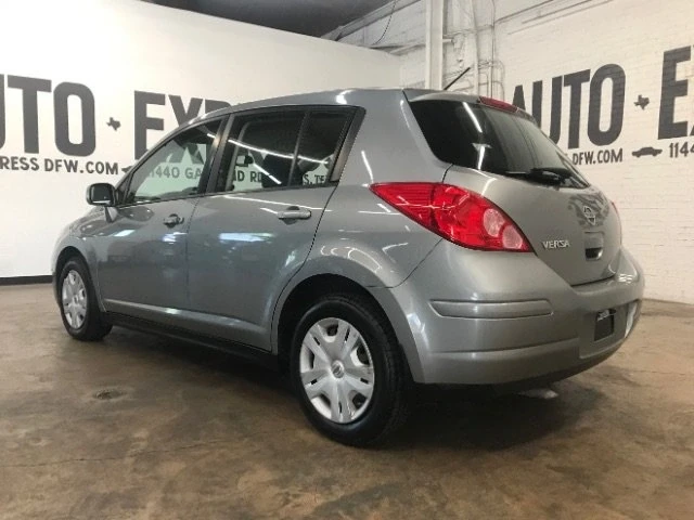 2011 Nissan Versa - Image 3 of 5